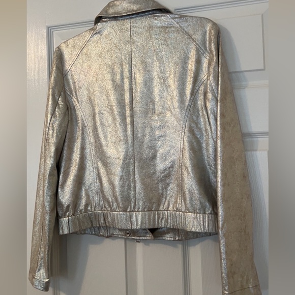 Gold jacket - Picture 9 of 10